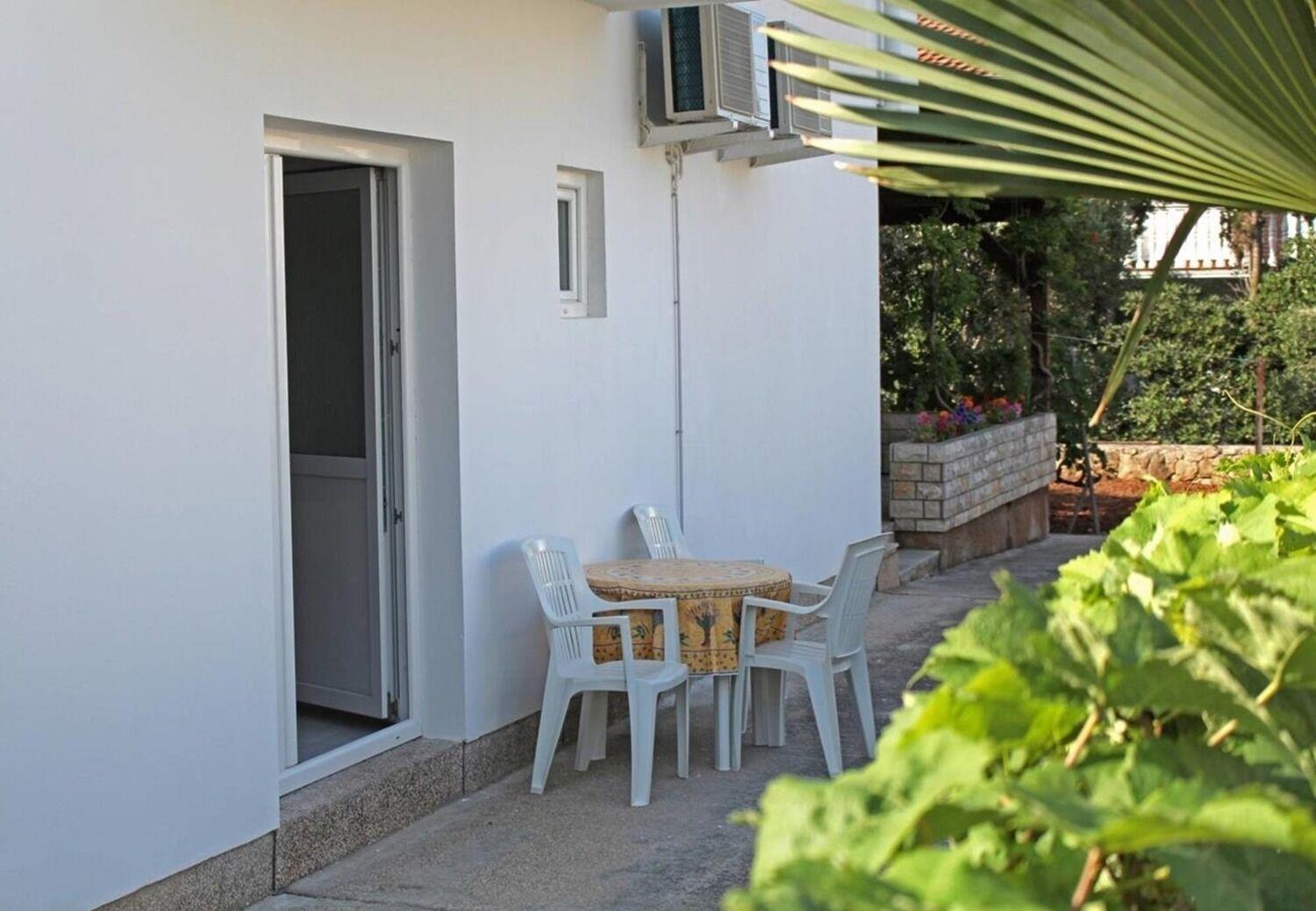 Apartments Vinko Vir Exterior photo
